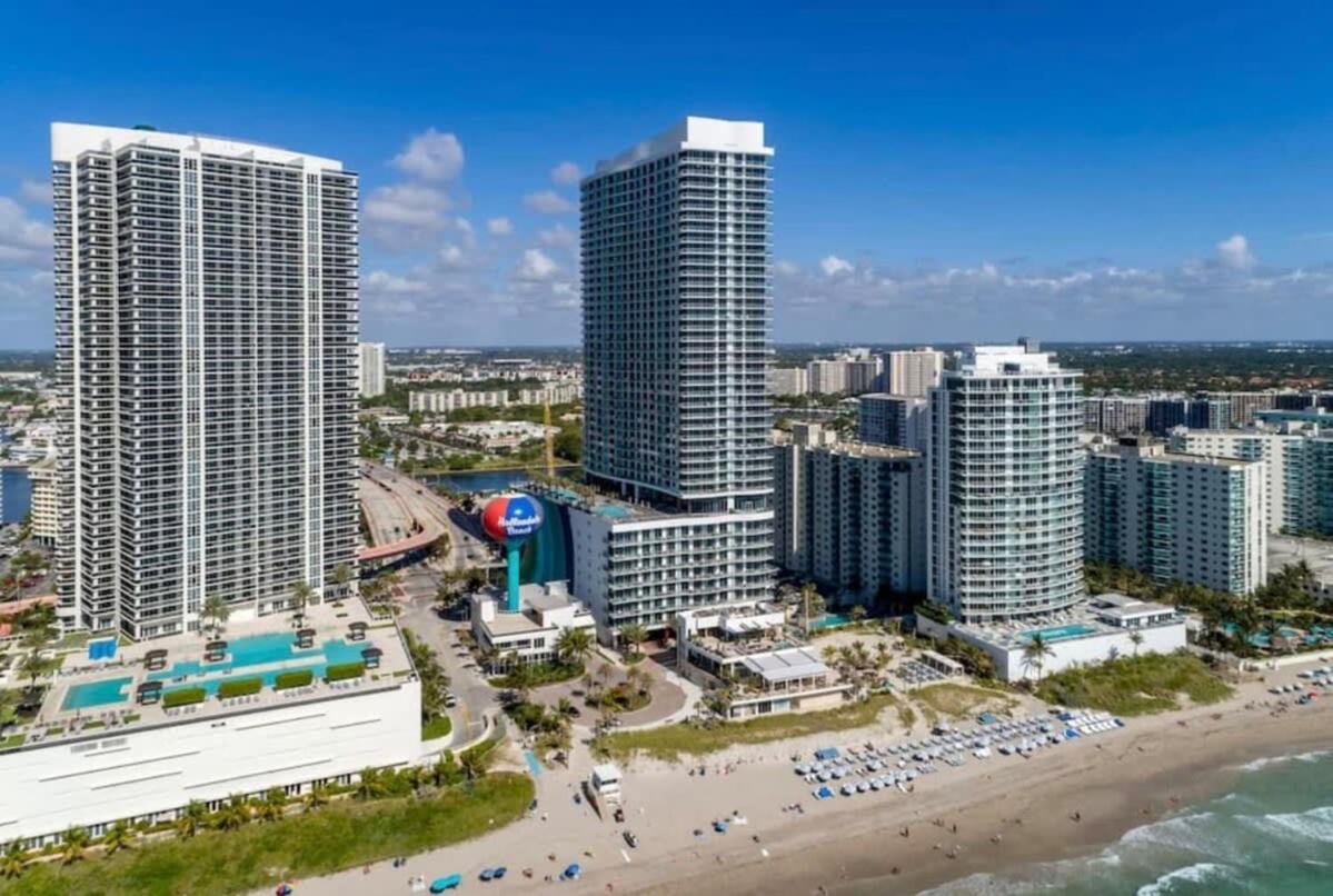 Beachfront - Amazing Pool - Oceanview Balcony Appartement